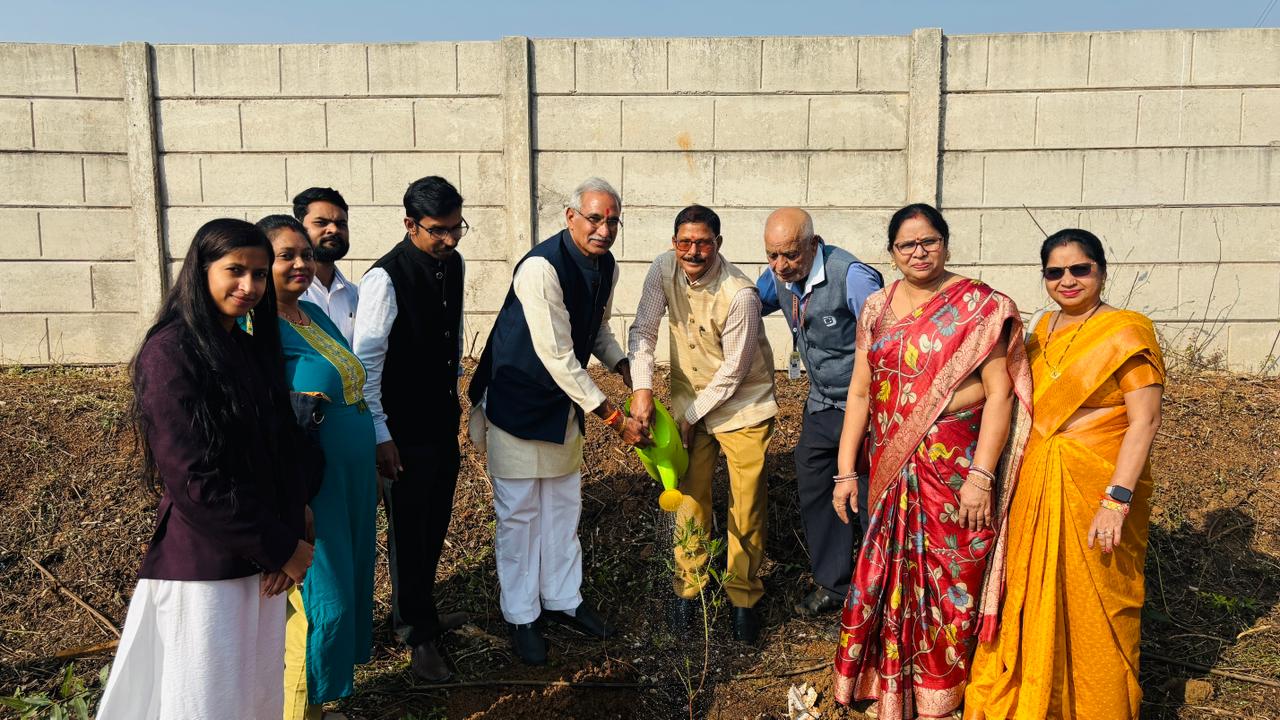 Grand Event Organized in the Name of “Tree Mother” at Shri Davara University